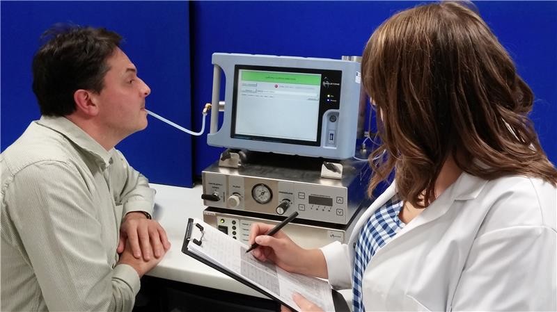 Breath test to detect early stage lung cancer