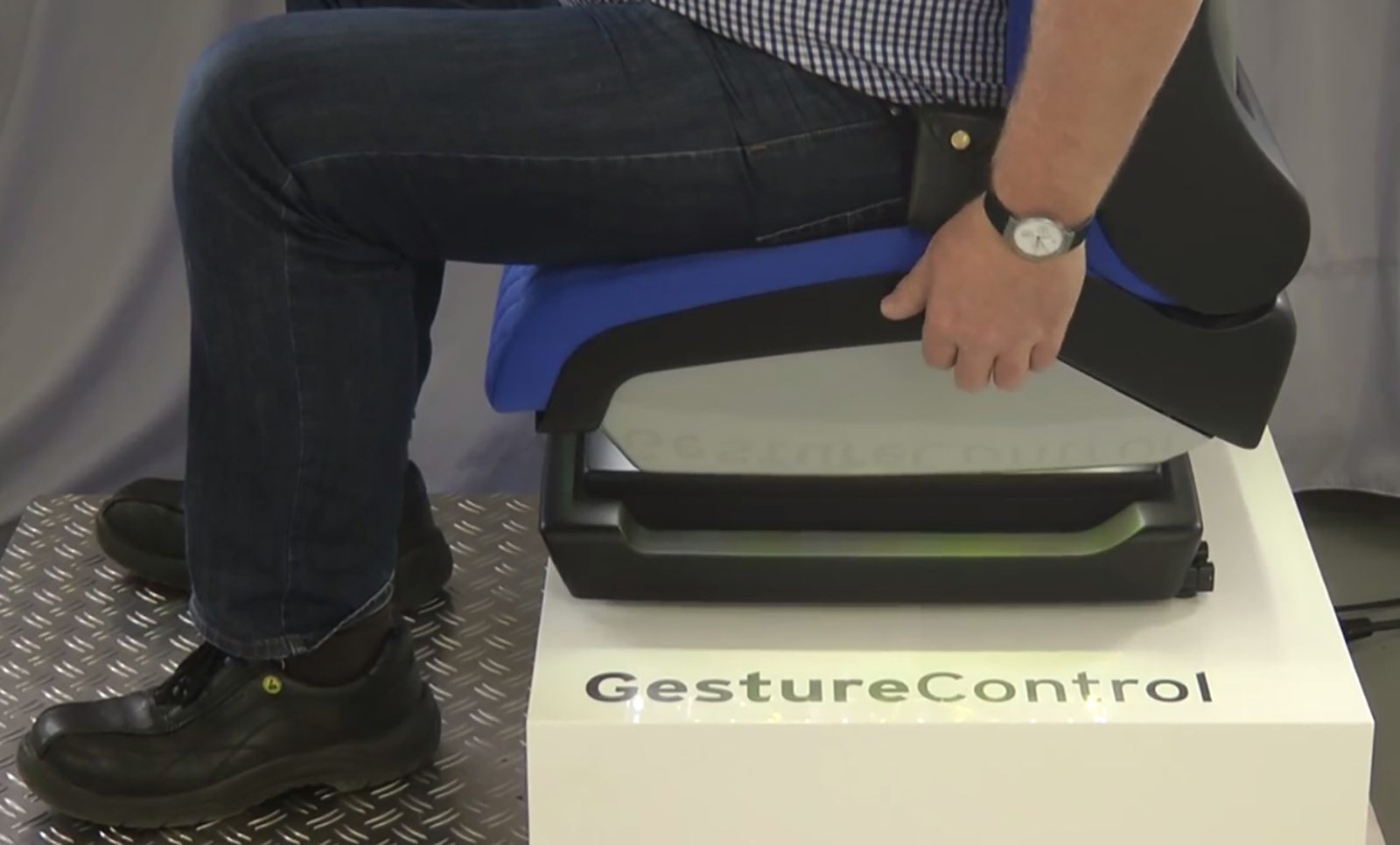 Gesture controlled driver’s seat improves ergonomics