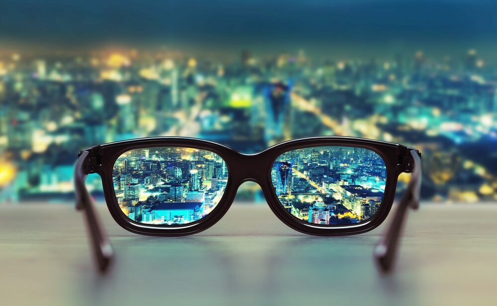 Selfadjusting lenses adapt to user needs ApplySci