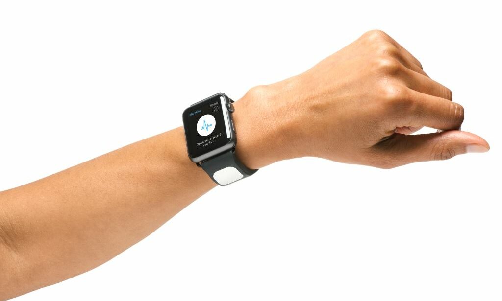 Wrist-worn wearable detects Atrial Fibrillation, sends alerts – ApplySci