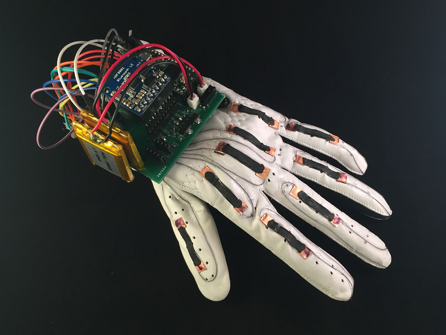 Sensor glove translates sign language, mimics gestures