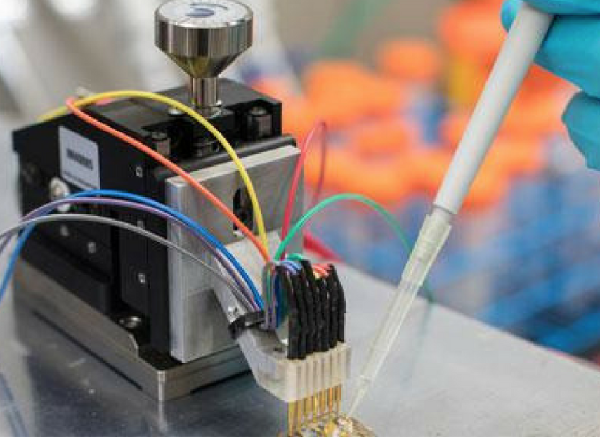 Cheap, molecular-wired, metabolite-measuring sensor